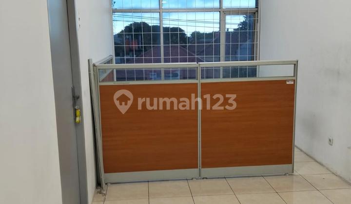 For Rent: 3-Story Shop House in a Strategic Location, Ngaliyan Raya, Semarang 2