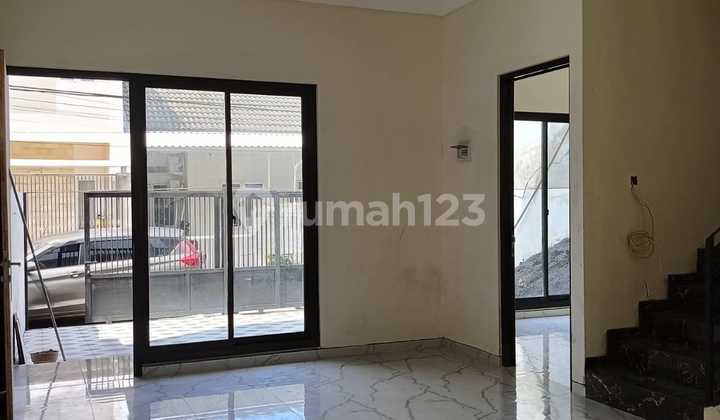 Rumah Baru Mulyosari Modern Minimalis, Dekat Its & Pakuwon City 2