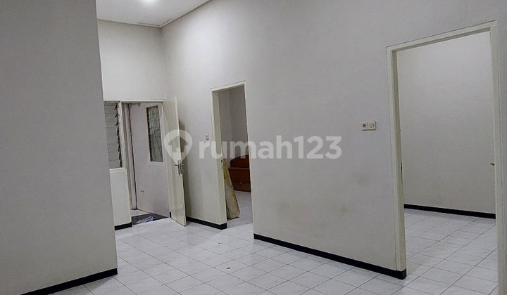 Ready-to-Occupy House in Lebak Indah Near Raya Kenjeran 2