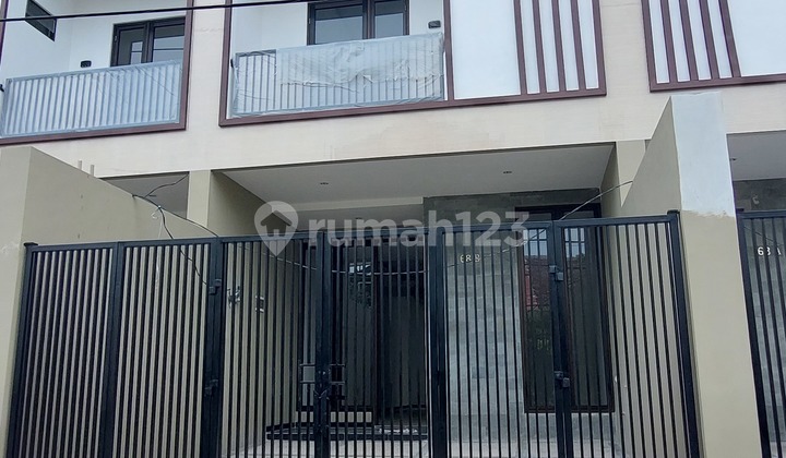 Rumah 2 Lantai Ploso Timur Dekat Raya Merr, Kalijudan