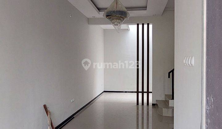 Rumah 2 Lantai Ploso Timur Dekat Raya Merr, Kalijudan