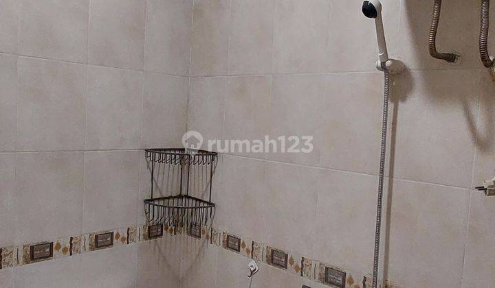 Sewa Rumah Mulyosari Full Furnish dekat Pakuwon City 5