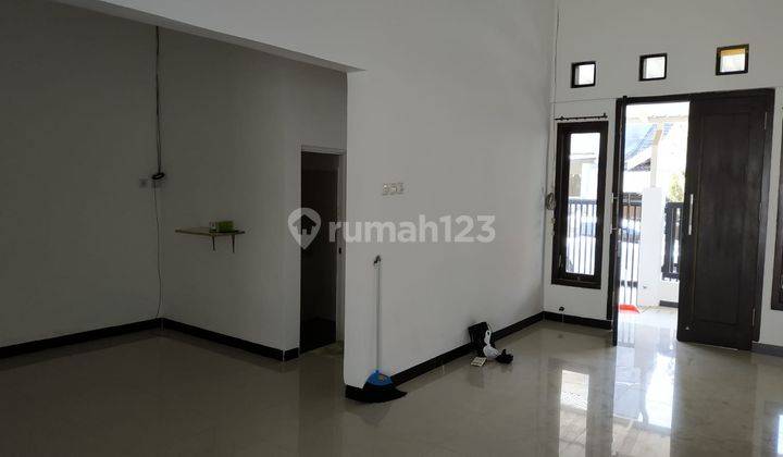 Sewa Rumah Siap Huni di Manyar, Surabaya Timur 3