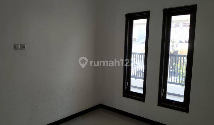Sewa Rumah Siap Huni di Manyar, Surabaya Timur 8