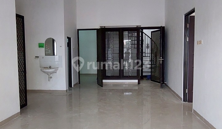 Sewa Rumah di Sutorejo dekat Mulyosari, Pakuwon City 2