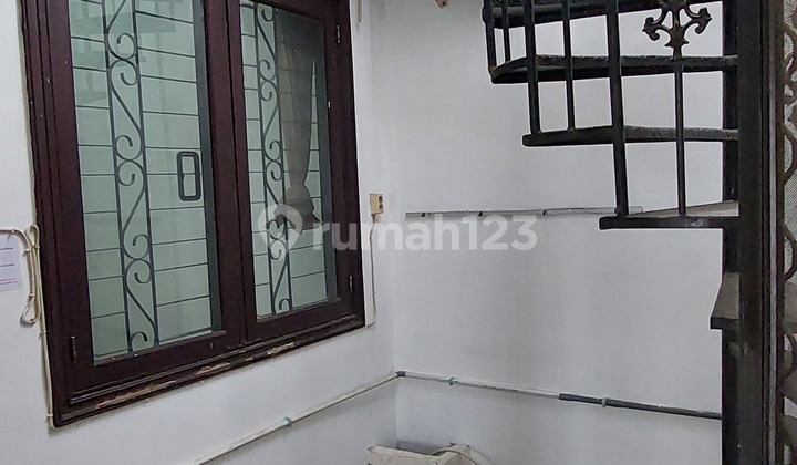 Sewa Rumah di Sutorejo dekat Mulyosari, Pakuwon City 9