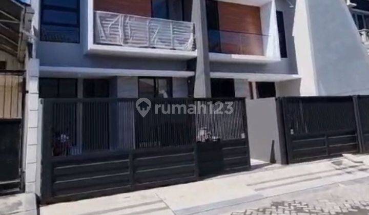 Rumah Manyar Kertoadi Minimalis Baru Dekat Pusat Kota 1