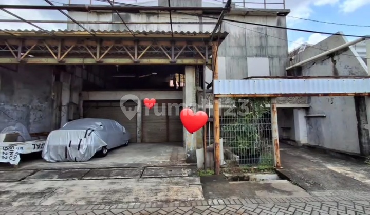 Rumah Tinggal dan Kerja di Sidosermo, Lokasi Strategis