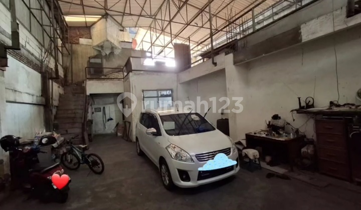 Rumah Tinggal dan Kerja di Sidosermo, Lokasi Strategis 2