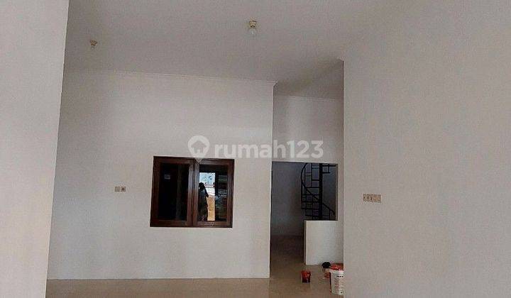 Rumah 2 Lantai Di Lebak Indah Siap Huni, Dekat Kenjeran 2