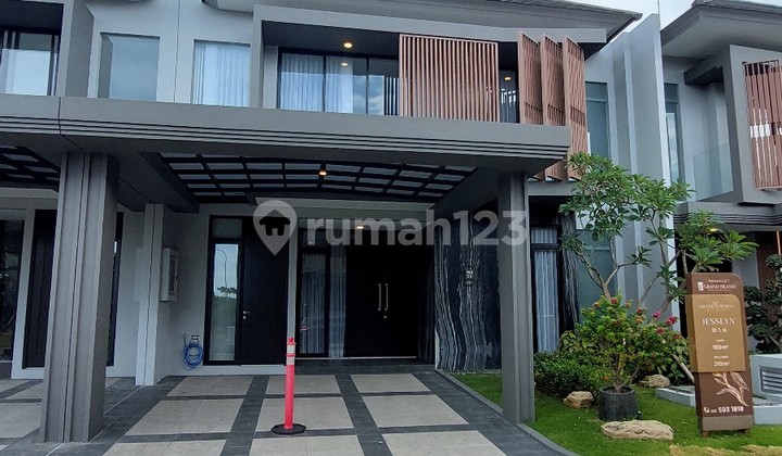 Rumah Baru Modern Di Grand Island, Pakuwon City