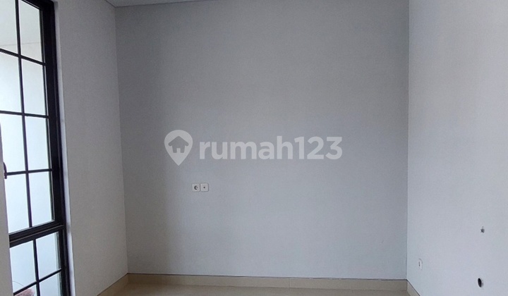 Rumah Baru 1 M An Pantai Mentari Dekat Pakuwon City, Mulyosari