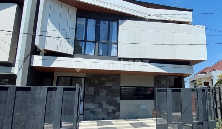 Rumah Baru Modern di Manyar Indah, Hook, Strategis