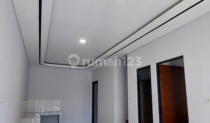 Rumah Baru 2 Lantai Di Manyar Tompotika Dekat Kertajaya 2