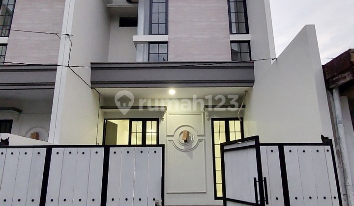 Rumah Baru Minimalis di Wiyung, Dekat ke Jalan Raya Wiyung