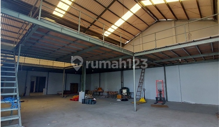 Ready-to-Live Warehouse in Raya Kenjeran Near Merr Ready-to-Live Warehouse in Raya Kenjeran Near Merr