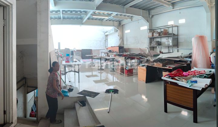 Commercial House in Manyar, Near City Center 2