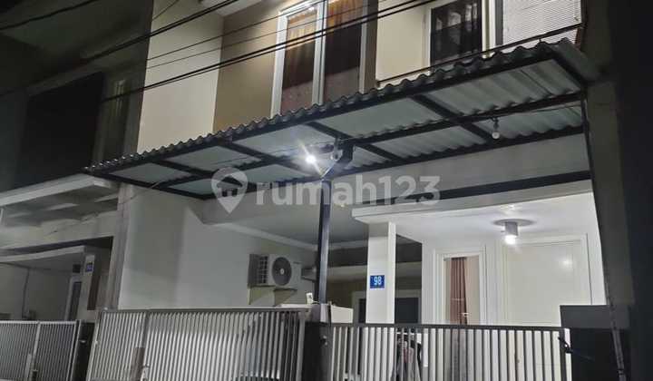 Rumah 2 Lantai Minimalis di Mulyosari, Dekat Pakuwon City 2