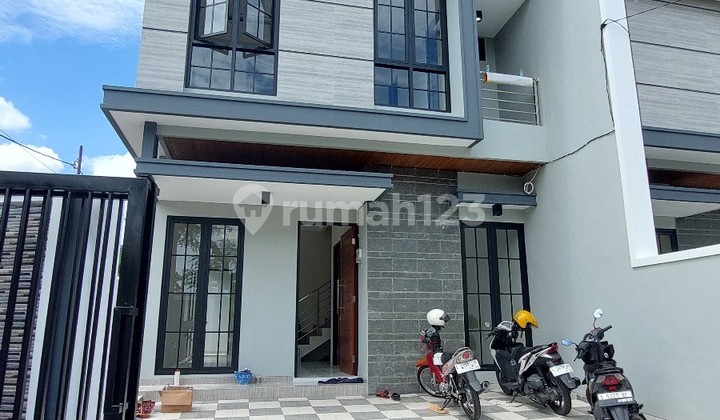 Rumah Baru Hook Di Baruk Utara, Dekat Raya Merr Rumah Baru Hook Di Baruk Utara, Dekat Raya Merr