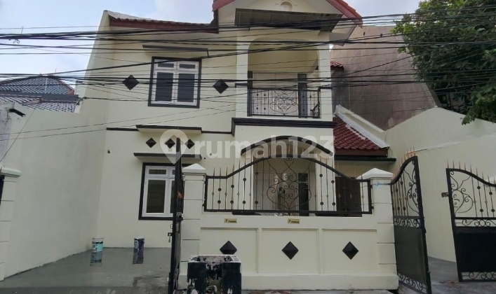 Rumah 2 Lantai Dekat Unair dan Galaxy Mall