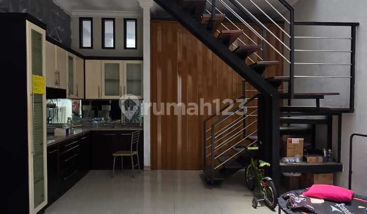 House for Rent Furnished in Pakuwon City, Ready to Occupy House for Rent Furnished in Pakuwon City, Ready to Occupy