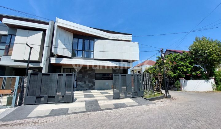 Rumah Baru Modern di Manyar. Lokasi Strategis Rumah Baru Modern di Manyar. Lokasi Strategis