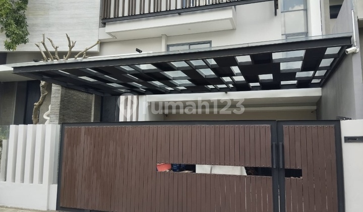 Rumah 3 Lantai Citraland Furnish Siap Huni, Lokasi Strategis 2