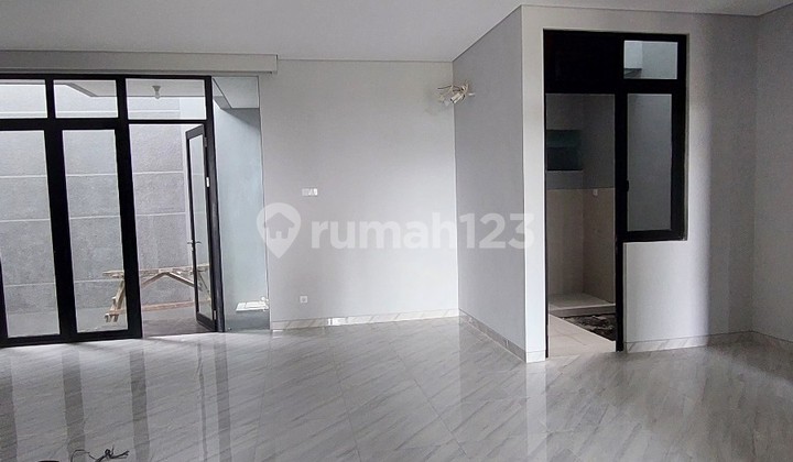 Rumah Baru Modern Di Grand Island, Pakuwon City 2