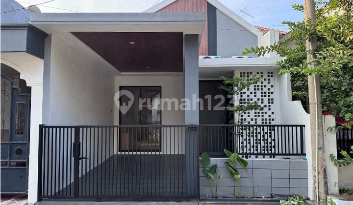 Fully Furnished Small House in Pakuwon City, Ready to Move In Fully Furnished Small House in Pakuwon City, Ready to Move In