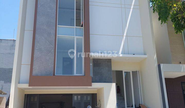 Rumah Baru Split Level Di Pakuwon City, Cluster Grand Island 1