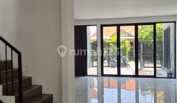 Modern New House in Pandugo Near Merr, One Gate 2