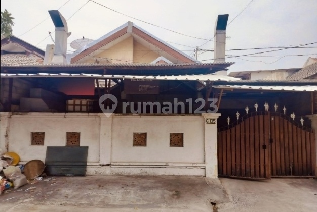 House in Klampis, Mukti Residence Near the City Center