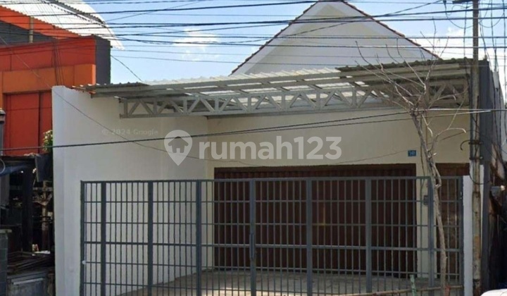 Rumah Usaha Surabaya Pusat - Sebelah Pasar, Cocok Toko / Minimarket