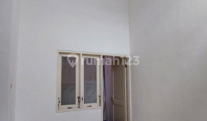 Ready-to-Occupy House in Purimas, Rungkut Near UPN Campus 2