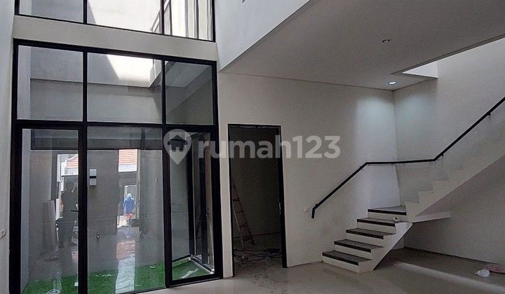 Rumah Baru Modern Pantai Mentari Dekat Pakuwon City 2