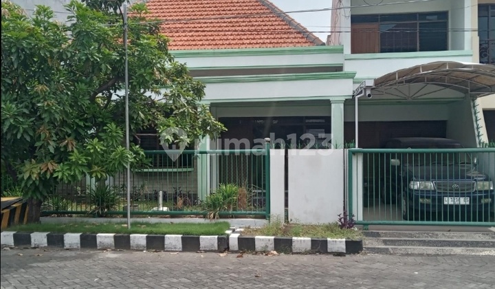 Rumah Di Manyar Kartika, Lokasi Strategis