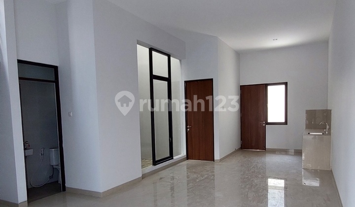 New House in Lebak Near Kenjeran Raya, Spacious Design 2