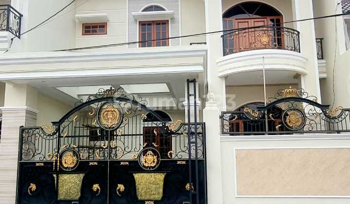 New 2-Story Luxury House in Manyar, East Surabaya
