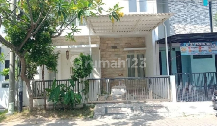 Sewa Rumah Pantai Mentari Dekat Pakuwon City Sewa Rumah Pantai Mentari Dekat Pakuwon City