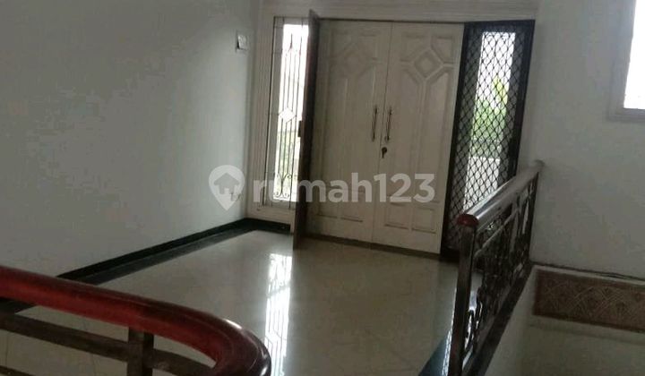 Rumah Bagus 2 Lantai Shm Di Mulyosari 