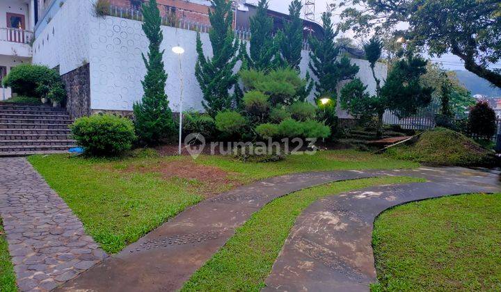 Villa cantik terawat siap huni di Tretes 2