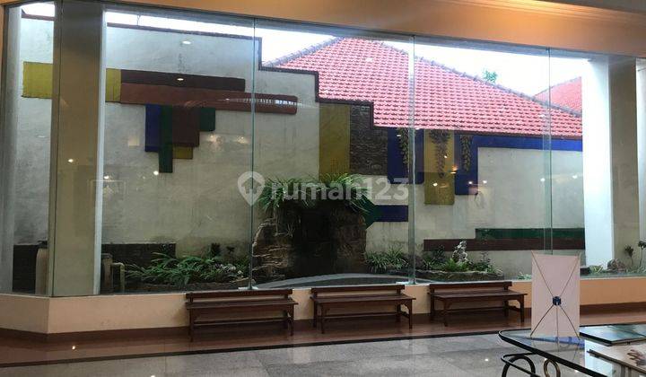 Rumah 4,5lantai di area komersial pusat kota surabaya 2