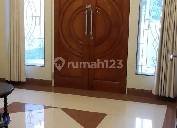 Rumah Bagus SHM Strategis di Manyar