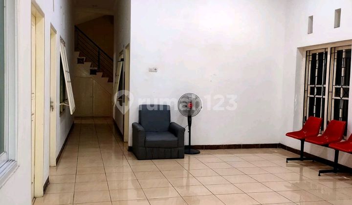 Rumah 2lantai Di Komersial Area Jalan Brawijaya Kediri 2