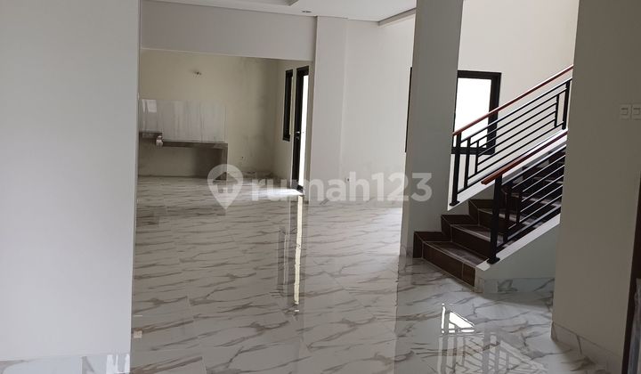 Luxury House Total Renovation Five Minutes to Toll Gate in Kota Wisata Luxury House Total Renovation Five Minutes to Toll Gate in Kota Wisata