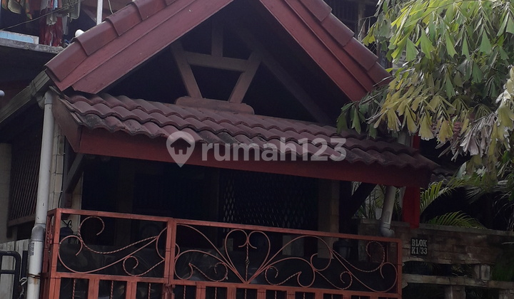 Rumah 2 lantai yg asri dan nyaman Rumah 1