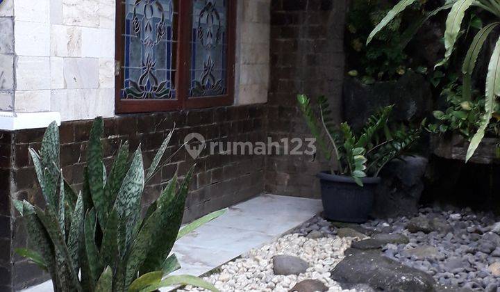 Rumah 2 lantai yg asri dan nyaman Rumah 2
