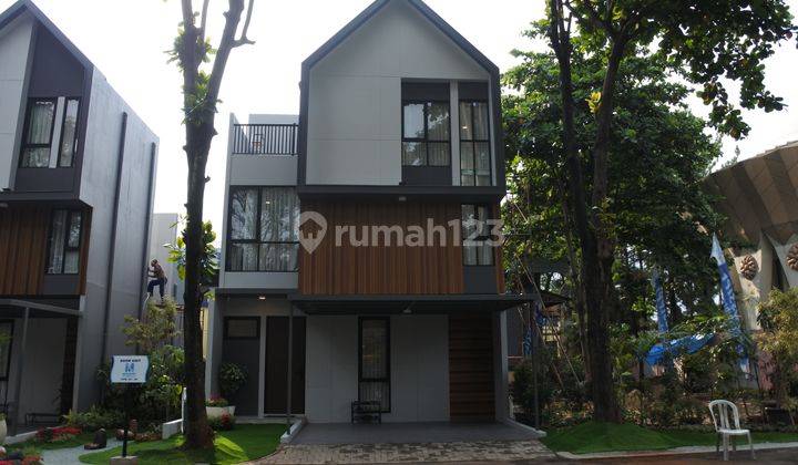 Rumah mewah cluster terbaru di Kota wisata hanya lima menit dari pintu toll 1