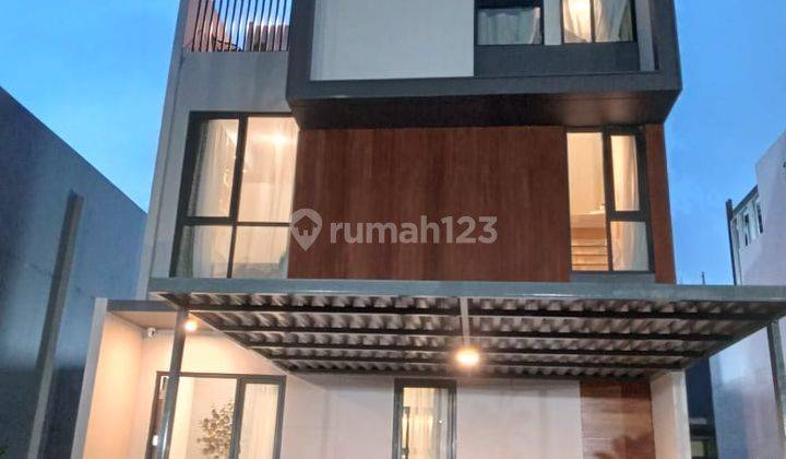 Rumah 3 Lantai di Kota wisata SHM di cluster terbaru 1