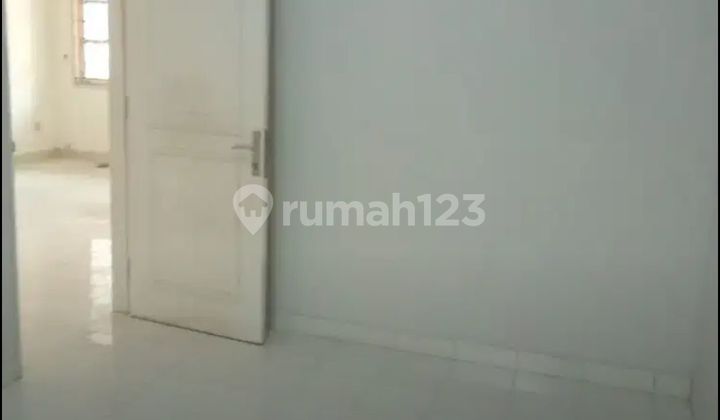 Rumah Bagus Siap Huni Hanya Lima Menit ke Pintu Tol di Kota Wisata 2